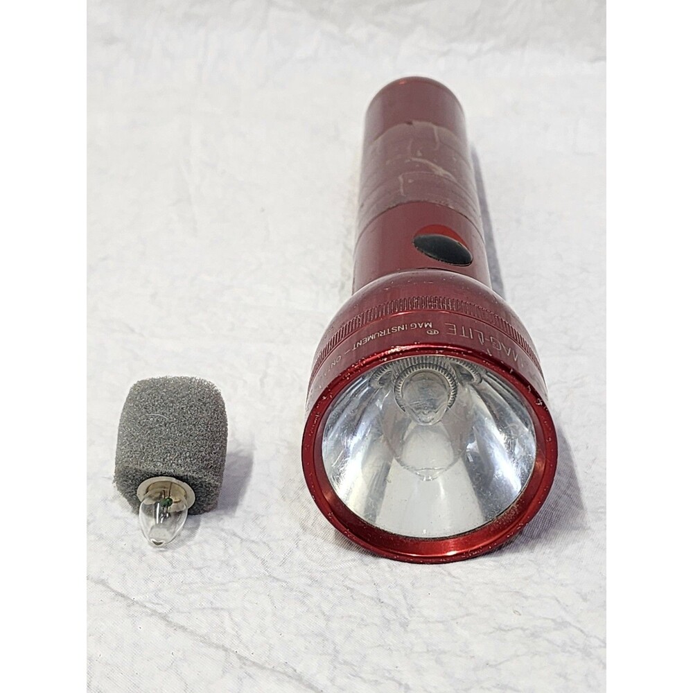 Vintage Tested Maglite Flashlight 2D Cell Red 10" Ships With Extra Light Bulb